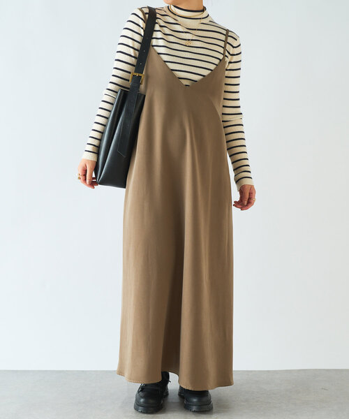 un dix cors(アンディコール)の「《体のラインを拾わない・後ろ姿が盛れる》バックリボンフレアキャミワンピース(ワンピース・レディース・ブラック/モカ・FREE)」の10枚目の写真