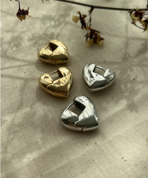 ciite'(シーテ)の「ぷっくりボリュームハートワンタッチピアス (両耳用)(ピアス(両耳用)・レディース・シルバー/ゴールド・FREE)」の15枚目の写真