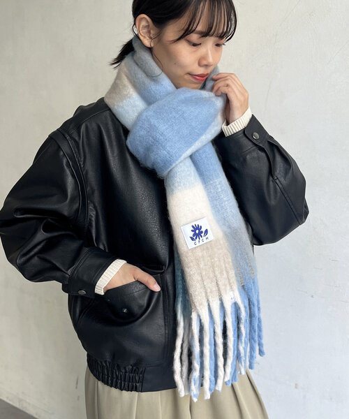 CPCM（シーピーシーエム）の「ふわふわチェックマフラー（マフラー・レディース・ブルー/モスグリーン/イエロー/オレンジ・FREE）」の3枚目の写真