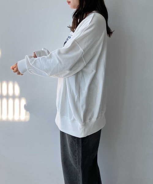 AS KNOW AS plus（アズノゥアズプラス）の「◇サガラ刺繍 ドッグプリントスウェットプルオーバー（スウェット・レディース・ネイビー系/アイボリー系/ブラック系/ホワイト系・FREE）」の6枚目の写真