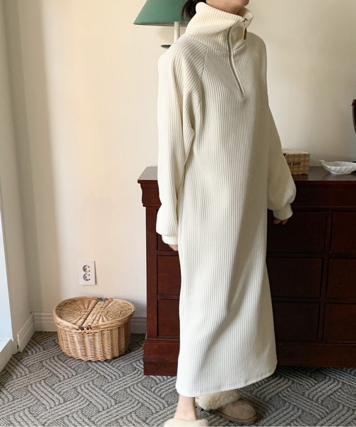 ハーフジップハイネックロングリブニットワンピース（ワンピース）｜AMAJI（アマジ）