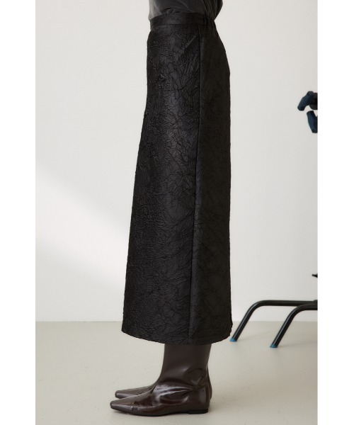 crie conforto(クリーコンフォルト)の「ワッシャーサテンナロースカート(スカート・レディース・ブラック/シルバー/アイボリー・MEDIUM/SMALL)」の5枚目の写真