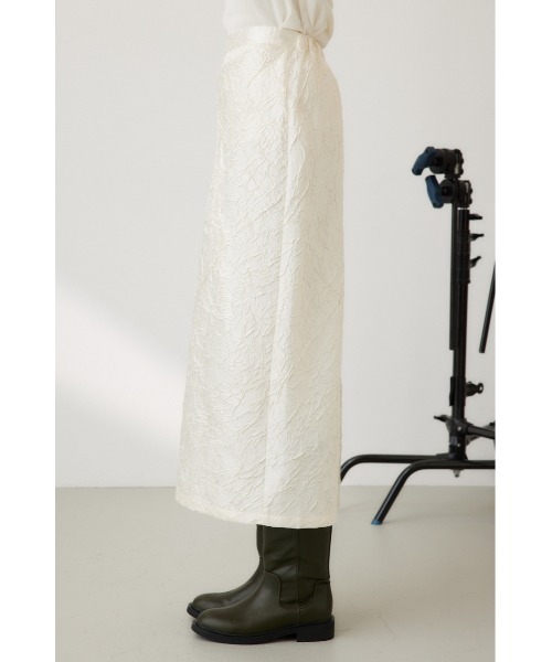 crie conforto(クリーコンフォルト)の「ワッシャーサテンナロースカート(スカート・レディース・ブラック/シルバー/アイボリー・MEDIUM/SMALL)」の13枚目の写真