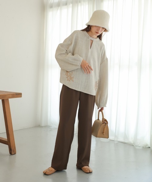 Bab(バブ)の「前後2WAY刺繍ブラウス(シャツ/ブラウス・レディース・ブラック/ホワイト系その他・M)」の4枚目の写真