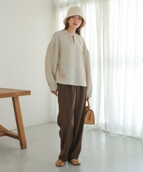 Bab(バブ)の「前後2WAY刺繍ブラウス(シャツ/ブラウス・レディース・ブラック/ホワイト系その他・M)」の17枚目の写真