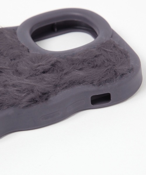 LAKOLE(ラコレ)の「ふわふわウェーブスタンドiPhoneケース / 155502(スマホケース/カバー・レディース・チャコール/アイボリー・SMALL/X-SMALL)」の11枚目の写真