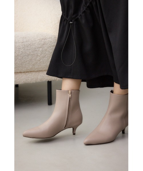 AZUL by moussy(アズールバイマウジー)の「ポインテッドトゥブーツ(ブーツ・レディース・ボルドー/ブラック/グレイッシュベージュ・SMALL/MEDIUM/LARGE)」の4枚目の写真