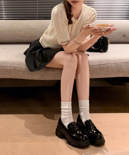 Lace Ladies(レースレディース)の「レザー調 エナメル風 厚底 凹凸 ダッド ローファー(ローファー・レディース・ブラック・25cm/22.5cm/23cm/23.5cm/24cm/24.5cm)」の6枚目の写真