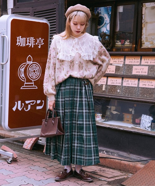 kutir（クティール）の「【クティールとレトロ】サイドベルトプリーツスカート（スカート・レディース・ダークブラウン/レッド系その他/グリーン/グレー・SMALL/LARGE/MEDIUM）」の7枚目の写真