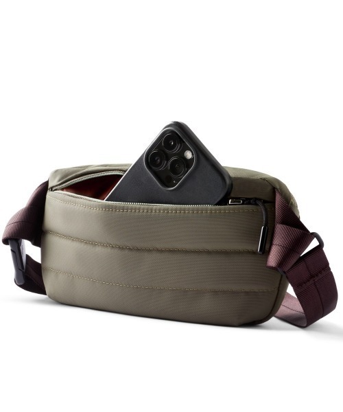 entre square(アントレスクエアー)の「Bellroy/ボディバッグ/ウエストポーチ Laneway Belt Bag-シーケルプ(ボディバッグ/ウエストポーチ・メンズ・カーキ・ONE SIZE)」の4枚目の写真
