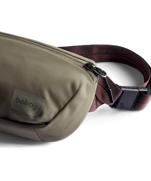 entre square(アントレスクエアー)の「Bellroy/ボディバッグ/ウエストポーチ Laneway Belt Bag-シーケルプ(ボディバッグ/ウエストポーチ・メンズ・カーキ・ONE SIZE)」の6枚目の写真
