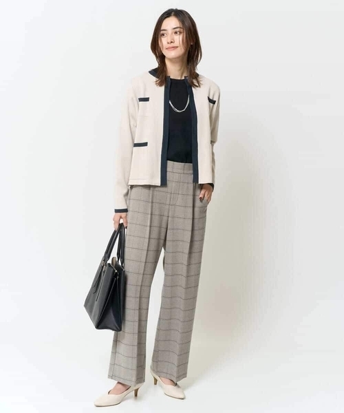 a.v.v（アーヴェヴェ）の「トリミングポケットニットジャケット（カーディガン/ボレロ・レディース・ベージュ/ネイビー・40/42/36/38/34）」の13枚目の写真