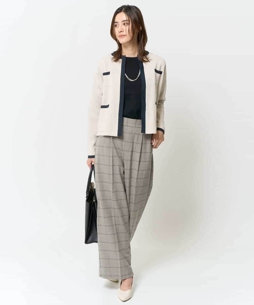 a.v.v（アーヴェヴェ）の「トリミングポケットニットジャケット（カーディガン/ボレロ・レディース・ベージュ/ネイビー・40/42/36/38/34）」の15枚目の写真