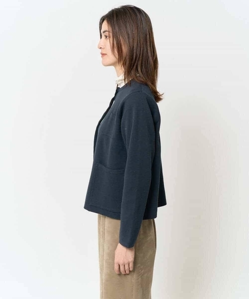 a.v.v（アーヴェヴェ）の「トリミングポケットニットジャケット（カーディガン/ボレロ・レディース・ベージュ/ネイビー・40/42/36/38/34）」の18枚目の写真