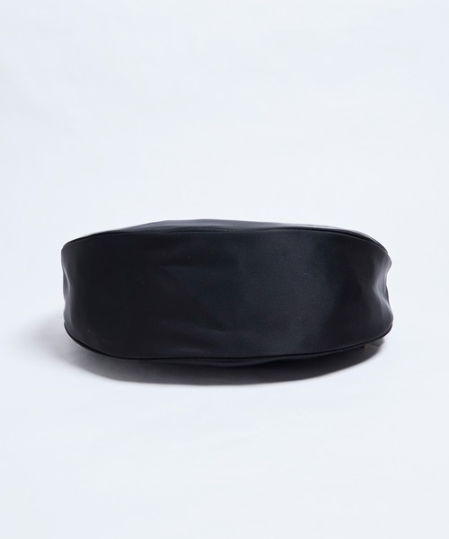 VIOLAd'ORO(ヴィオラドーロ)の「【VIOLAd'ORO】ナイロンボディバッグ-BIANCA Nylon bag(ボディバッグ/ウエストポーチ・レディース・ブラック・FREE)」の15枚目の写真