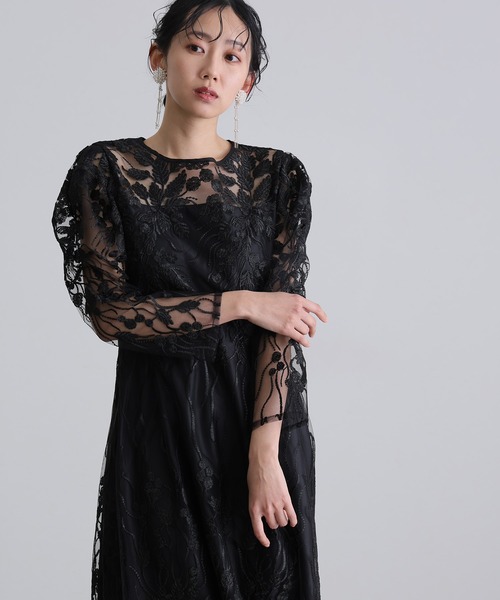 atlo(アトロ)の「ロング&袖あり フォーマル スカラップ お呼ばれ 結婚式 パーティー ドレス オケージョンドレス 同窓会 二次会 成人式 謝恩会 20代 30代(ドレス・レディース・ベージュ/チャコール/カーキ/ブラック・M/S/L/LL)」の2枚目の写真