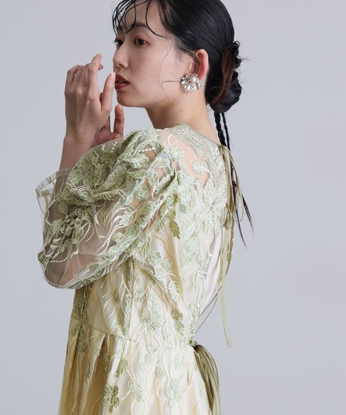 atlo(アトロ)の「ロング&袖あり フォーマル スカラップ お呼ばれ 結婚式 パーティー ドレス オケージョンドレス 同窓会 二次会 成人式 謝恩会 20代 30代(ドレス・レディース・ベージュ/チャコール/カーキ/ブラック・M/S/L/LL)」の15枚目の写真