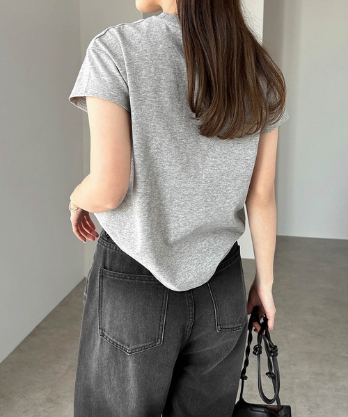 andme(アンドミー)の「汗染み防止コンパクトフレンチスリーブTシャツ(Tシャツ/カットソー・レディース・ネイビー/チャコールグレー/杢グレー/オフホワイト/グレイッシュブルー/ブラック・L/M)」の14枚目の写真