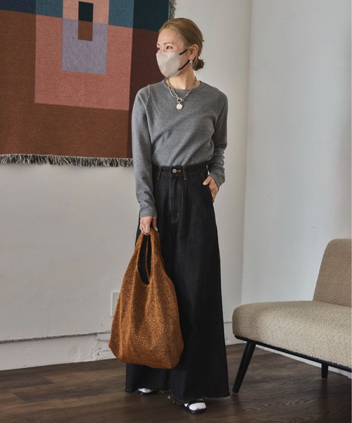 feepur by saya(フェピュールバイサヤ)の「デザインタグワッフルロンTee(Tシャツ/カットソー・レディース・ブラック/オフホワイト/チャコールグレー/ブラウン・MEDIUM)」の22枚目の写真