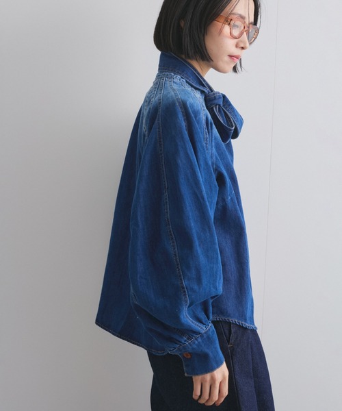 VICKY(ビッキー)の「【ENIM BY VICKY】2wayボウタイリボンデニムシャツ≪洗濯機で洗える≫(シャツ/ブラウス・レディース・ブルー/ライトブルー・M)」の15枚目の写真