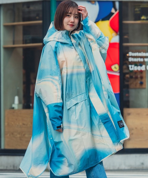 KiU(キウ)の「キウスタンダード 袖付きレインポンチョ 2ND(レインコート/ポンチョ・レディース・ベージュ/ミント/ブラック/カーキ/ネイビー/ブルー系その他/ベージュ系その他/ホワイト系その他/ベージュ系その他2/ダークパープル/グレー系その他/ブルー系その他2/ネイビー系/ブルー系その他4/ブルー系その他3/ブラック系その他/ダークカーキ/グレー系その他2/ダークグリーン系/パープル系その他・FREE)」の16枚目の写真