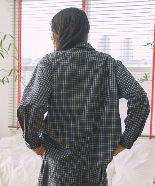 Unblend(アンブレンド)の「【Unblend】セットアップ対応 / オーバーサイズ リラックス チェックシャツ(シャツ/ブラウス・レディース・ベージュ/オレンジ/ブラック/カーキ・FREE)」の9枚目の写真
