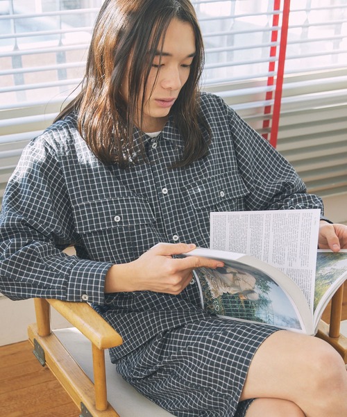 Unblend(アンブレンド)の「【Unblend】セットアップ対応 / オーバーサイズ リラックス チェックシャツ(シャツ/ブラウス・レディース・ベージュ/オレンジ/ブラック/カーキ・FREE)」の14枚目の写真