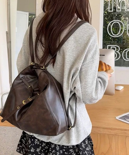 shopnikoniko(ショップニコニコ)の「PUレザー ベルトモチーフ 2wayショルダーバッグ(ショルダーバッグ・レディース・ブラック/ダークブラウン/ブラウン・フリー)」の20枚目の写真
