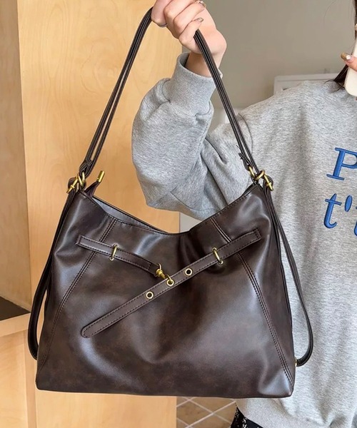 shopnikoniko(ショップニコニコ)の「PUレザー ベルトモチーフ 2wayショルダーバッグ(ショルダーバッグ・レディース・ブラック/ダークブラウン/ブラウン・フリー)」の22枚目の写真