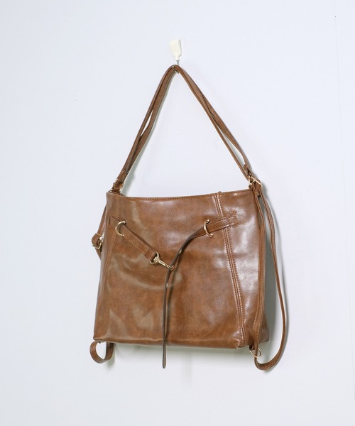 shopnikoniko(ショップニコニコ)の「PUレザー ベルトモチーフ 2wayショルダーバッグ(ショルダーバッグ・レディース・ブラック/ダークブラウン/ブラウン・フリー)」の15枚目の写真