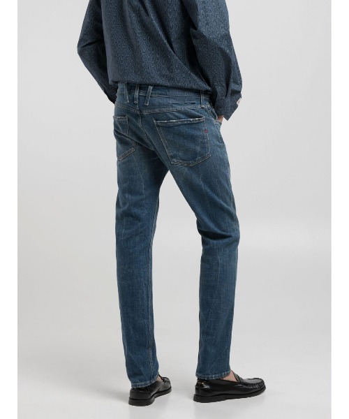 REPLAY(リプレイ)の「スリムフィットANBASS RED CASTリサイクルデニム(デニムパンツ・メンズ・ブルー・W28xL32/W30xL32/W31xL32/W32xL32/W34xL32)」の4枚目の写真