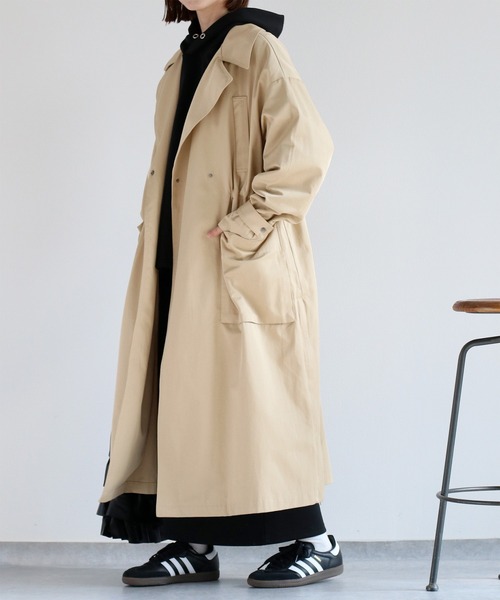 cepo(セポ)の「ビッグポケット&ギャザートレンチコート(トレンチコート・レディース・ブラック/ベージュ・M)」の5枚目の写真