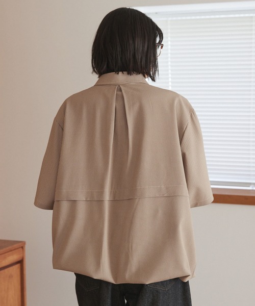 Unblend(アンブレンド)の「【Unblend】立体ポケット 裾ドローコード ハーフスリーブ チェックシャツ(シャツ/ブラウス・レディース・ブラック系/ベージュ系/グレー系/ネイビー系・FREE)」の19枚目の写真
