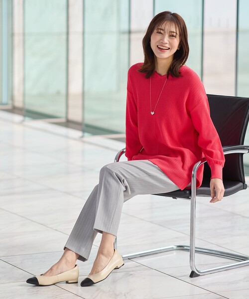 Reflect(リフレクト)の「【至福の履き心地/通勤にもぴったり◎】フラットパンプス(パンプス・レディース・ベージュ系その他7/ネイビー系4・20/25/30/45/35/40/50)」の5枚目の写真