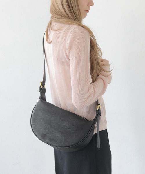CLEIO（クレイオ）の「【CLEIO】サイドベルトラウンドショルダーバッグ SIDE BELT DESIGN HALF MOON SHOULDER BAG/737-13662（ショルダーバッグ・レディース・ブラック/ブラウン・FREE）」の8枚目の写真