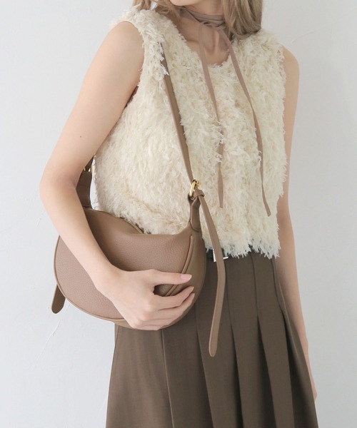 CLEIO（クレイオ）の「【CLEIO】サイドベルトラウンドショルダーバッグ SIDE BELT DESIGN HALF MOON SHOULDER BAG/737-13662（ショルダーバッグ・レディース・ブラック/ブラウン・FREE）」の12枚目の写真