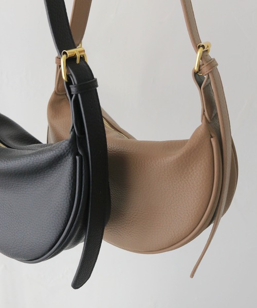CLEIO（クレイオ）の「【CLEIO】サイドベルトラウンドショルダーバッグ SIDE BELT DESIGN HALF MOON SHOULDER BAG/737-13662（ショルダーバッグ・レディース・ブラック/ブラウン・FREE）」の15枚目の写真