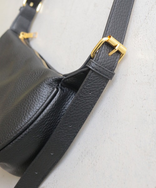 CLEIO（クレイオ）の「【CLEIO】サイドベルトラウンドショルダーバッグ SIDE BELT DESIGN HALF MOON SHOULDER BAG/737-13662（ショルダーバッグ・レディース・ブラック/ブラウン・FREE）」の17枚目の写真
