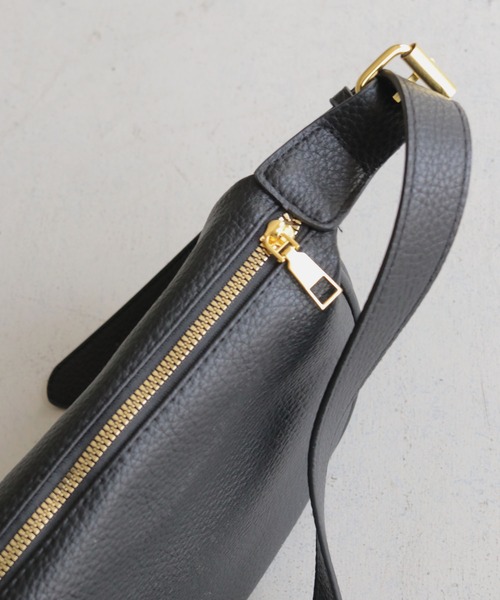 CLEIO（クレイオ）の「【CLEIO】サイドベルトラウンドショルダーバッグ SIDE BELT DESIGN HALF MOON SHOULDER BAG/737-13662（ショルダーバッグ・レディース・ブラック/ブラウン・FREE）」の19枚目の写真