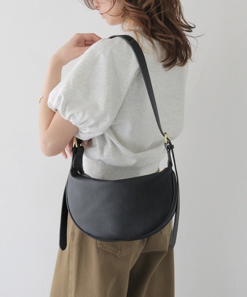CLEIO（クレイオ）の「【CLEIO】サイドベルトラウンドショルダーバッグ SIDE BELT DESIGN HALF MOON SHOULDER BAG/737-13662（ショルダーバッグ・レディース・ブラック/ブラウン・FREE）」の22枚目の写真