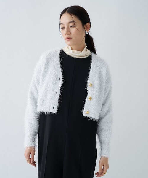 cloenc(クロエンス)の「【手洗い可】ラメフェザ―ヤーンショートカーディガン(カーディガン/ボレロ・レディース・ホワイト/グレー/グリーン系・02)」の7枚目の写真