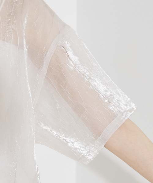 NOMINE(ノミネ)の「【セットアップ着用可】シャイン リンクル シアー Tシャツ(Tシャツ/カットソー・レディース・ブルー/ブラック/アイボリー・フリー)」の9枚目の写真