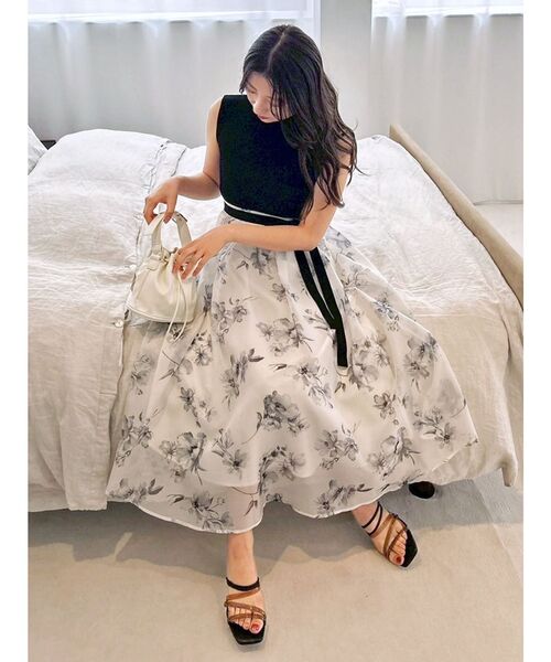 マーキュリーデュオ　フラワードッキングノースリワンピース　XS セール】フラワードッキングノースリワンピース（ワンピース