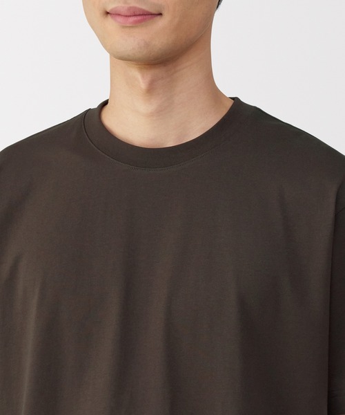 無印良品(ムジルシリョウヒン)の「紳士 天竺編みクルーネック半袖Tシャツ(Tシャツ/カットソー・メンズ・ダークグリーン/グレー/ホワイト/ライトブルー/ブラック/レンガ/ダークネイビー/イエロー系/ダークグレー/ブラウン・S/M/L/XL)」の12枚目の写真