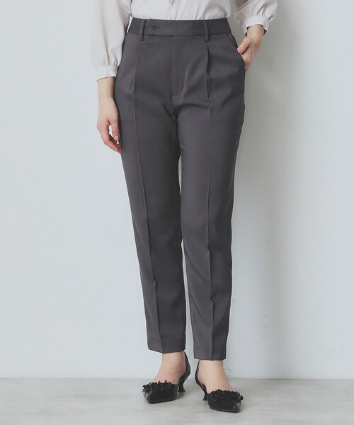 index(インデックス)の「ドライタッチストレッチテーパードパンツ/セットアップ対応【洗濯機洗い可/イージーアイロン】(その他パンツ・レディース・グレー/チャコールグレー/ベージュ・36/38/40/42)」の2枚目の写真