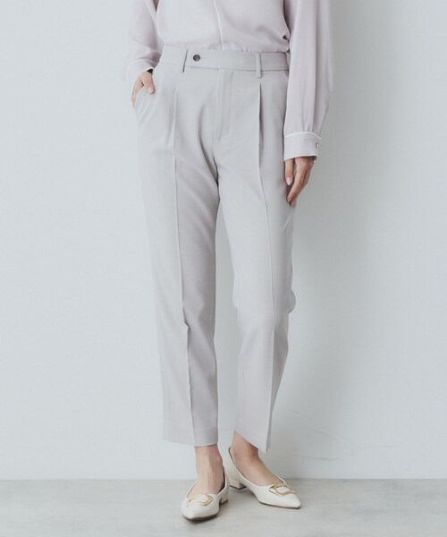 index(インデックス)の「ドライタッチストレッチテーパードパンツ/セットアップ対応【洗濯機洗い可/イージーアイロン】(その他パンツ・レディース・グレー/チャコールグレー/ベージュ・36/38/40/42)」の4枚目の写真