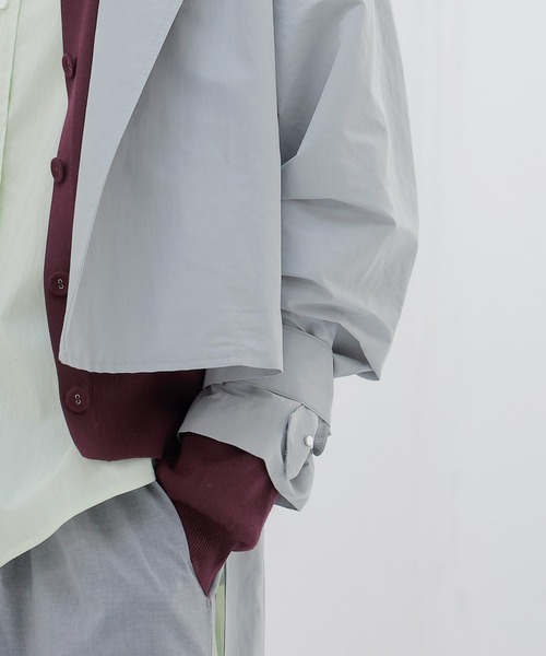 DRESSLAVE（ドレスレイブ）の「airy nylon taffeta short trench coat(エアリーナイロンタフタショート丈トレンチコート)（トレンチコート・レディース・ベージュ/グレー・38）」の8枚目の写真