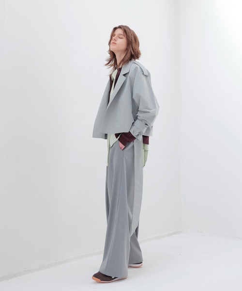 DRESSLAVE（ドレスレイブ）の「airy nylon taffeta short trench coat(エアリーナイロンタフタショート丈トレンチコート)（トレンチコート・レディース・ベージュ/グレー・38）」の11枚目の写真