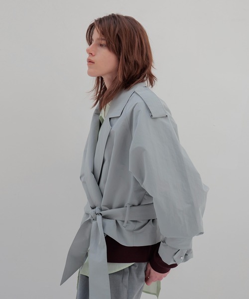 DRESSLAVE（ドレスレイブ）の「airy nylon taffeta short trench coat(エアリーナイロンタフタショート丈トレンチコート)（トレンチコート・レディース・ベージュ/グレー・38）」の15枚目の写真