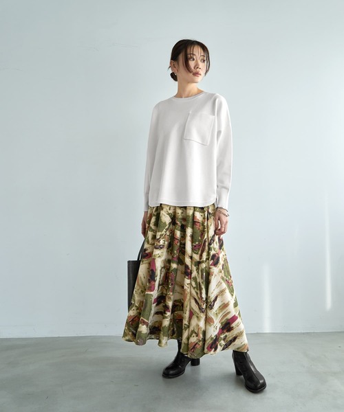 STYLE DELI(スタイルデリ)の「アート柄ロングサーキュラースカート(スカート・レディース・ブルー/カーキ・MEDIUM/SMALL)」の12枚目の写真